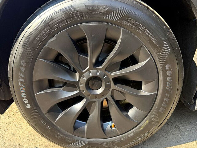 Синий Тесла Model Y, объемом двигателя 0 л и пробегом 26 тыс. км за 30000 $, фото 8 на Automoto.ua