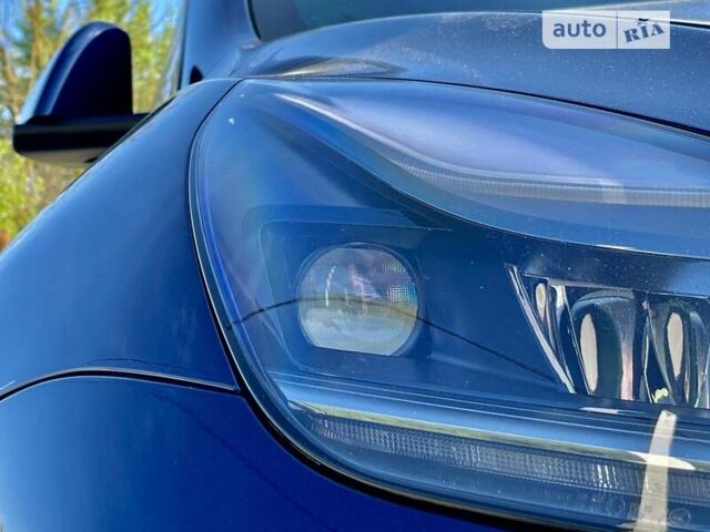 Синий Тесла Model Y, объемом двигателя 0 л и пробегом 13 тыс. км за 33000 $, фото 9 на Automoto.ua
