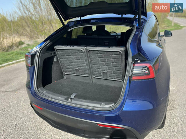 Синий Тесла Model Y, объемом двигателя 0 л и пробегом 28 тыс. км за 28819 $, фото 13 на Automoto.ua