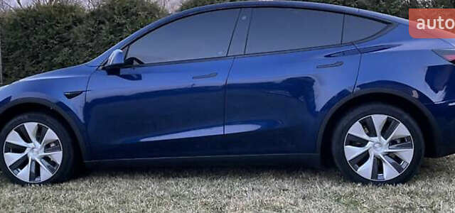Синий Тесла Model Y, объемом двигателя 0 л и пробегом 51 тыс. км за 28500 $, фото 3 на Automoto.ua