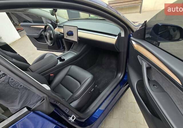 Синий Тесла Model Y, объемом двигателя 0 л и пробегом 9 тыс. км за 35000 $, фото 16 на Automoto.ua