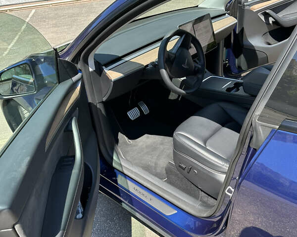 Синий Тесла Model Y, объемом двигателя 0 л и пробегом 15 тыс. км за 33000 $, фото 25 на Automoto.ua