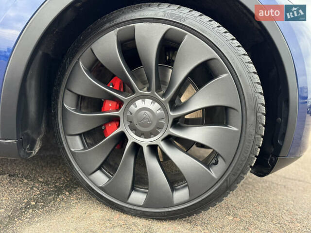 Синий Тесла Model Y, объемом двигателя 0 л и пробегом 36 тыс. км за 31000 $, фото 27 на Automoto.ua