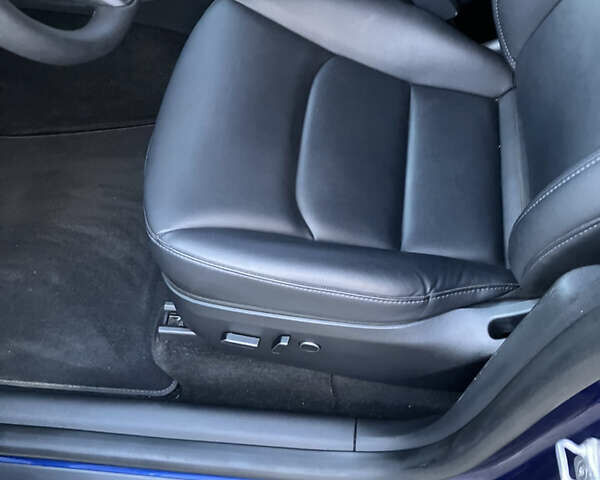 Синій Тесла Model Y, об'ємом двигуна 0 л та пробігом 29 тис. км за 29000 $, фото 37 на Automoto.ua