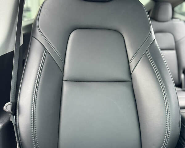 Синий Тесла Model Y, объемом двигателя 0 л и пробегом 36 тыс. км за 31000 $, фото 70 на Automoto.ua