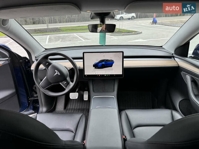 Синий Тесла Model Y, объемом двигателя 0 л и пробегом 17 тыс. км за 32500 $, фото 26 на Automoto.ua