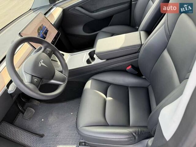 Синий Тесла Model Y, объемом двигателя 0 л и пробегом 40 тыс. км за 26999 $, фото 15 на Automoto.ua
