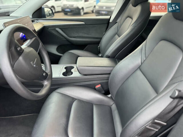 Синий Тесла Model Y, объемом двигателя 0 л и пробегом 36 тыс. км за 31000 $, фото 76 на Automoto.ua