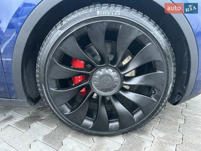 Синий Тесла Model Y, объемом двигателя 0 л и пробегом 48 тыс. км за 31600 $, фото 25 на Automoto.ua