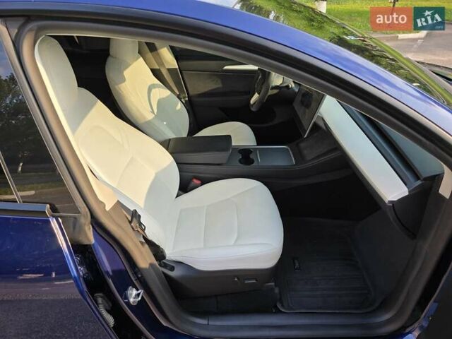 Синий Тесла Model Y, объемом двигателя 0 л и пробегом 51 тыс. км за 26400 $, фото 7 на Automoto.ua