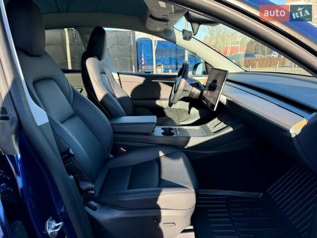 Синий Тесла Model Y, объемом двигателя 0 л и пробегом 48 тыс. км за 32990 $, фото 10 на Automoto.ua