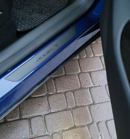 Синій Тесла Model Y, об'ємом двигуна 0 л та пробігом 48 тис. км за 32600 $, фото 9 на Automoto.ua