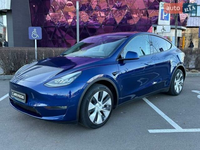 Синий Тесла Model Y, объемом двигателя 0 л и пробегом 48 тыс. км за 32990 $, фото 3 на Automoto.ua