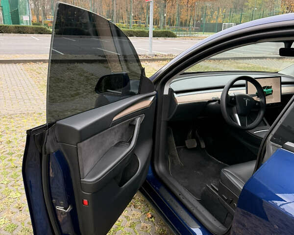 Синий Тесла Model Y, объемом двигателя 0 л и пробегом 46 тыс. км за 31900 $, фото 8 на Automoto.ua