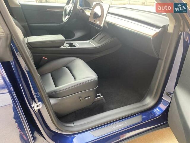 Синий Тесла Model Y, объемом двигателя 0 л и пробегом 24 тыс. км за 26900 $, фото 13 на Automoto.ua