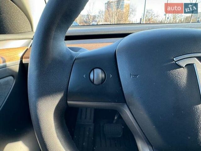 Синий Тесла Model Y, объемом двигателя 0 л и пробегом 48 тыс. км за 32990 $, фото 15 на Automoto.ua