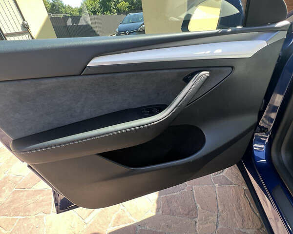 Синий Тесла Model Y, объемом двигателя 0 л и пробегом 37 тыс. км за 29800 $, фото 21 на Automoto.ua