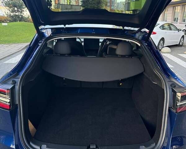 Синий Тесла Model Y, объемом двигателя 0 л и пробегом 27 тыс. км за 29499 $, фото 13 на Automoto.ua