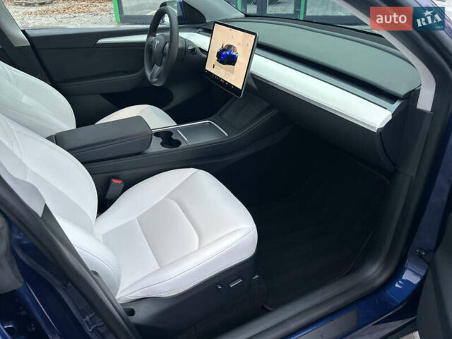 Синий Тесла Model Y, объемом двигателя 0 л и пробегом 48 тыс. км за 31600 $, фото 18 на Automoto.ua