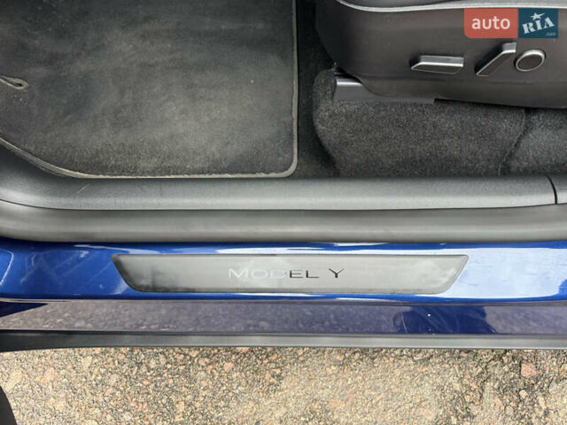 Синий Тесла Model Y, объемом двигателя 0 л и пробегом 36 тыс. км за 31000 $, фото 81 на Automoto.ua