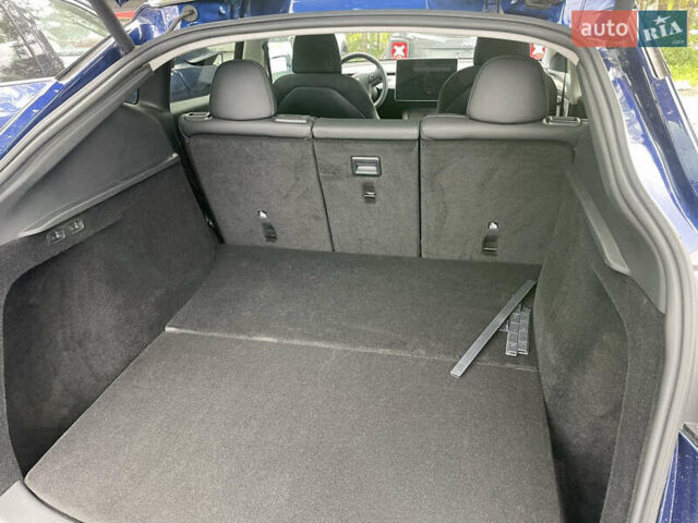 Синий Тесла Model Y, объемом двигателя 0 л и пробегом 41 тыс. км за 28500 $, фото 8 на Automoto.ua