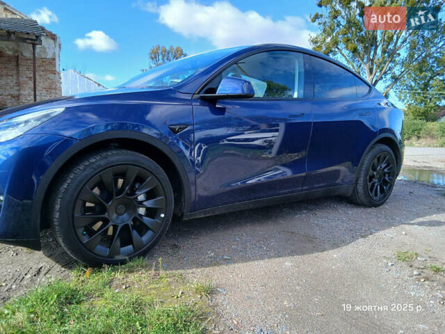 Синий Тесла Model Y, объемом двигателя 0 л и пробегом 25 тыс. км за 27300 $, фото 16 на Automoto.ua