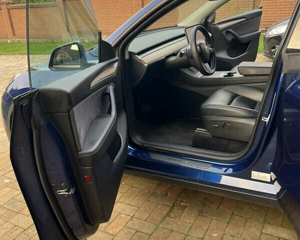 Синий Тесла Model Y, объемом двигателя 0 л и пробегом 32 тыс. км за 32800 $, фото 9 на Automoto.ua