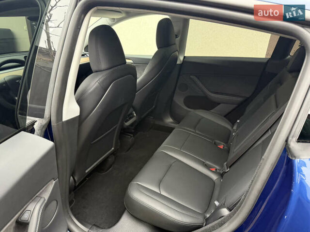 Синий Тесла Model Y, объемом двигателя 0 л и пробегом 9 тыс. км за 28900 $, фото 13 на Automoto.ua