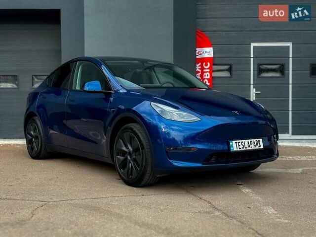 Синий Тесла Model Y, объемом двигателя 0 л и пробегом 12 тыс. км за 33999 $, фото 7 на Automoto.ua