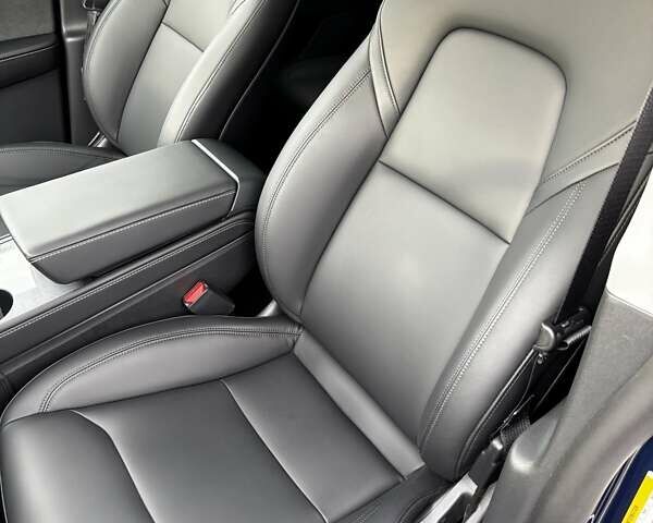 Синий Тесла Model Y, объемом двигателя 0 л и пробегом 9 тыс. км за 48800 $, фото 12 на Automoto.ua