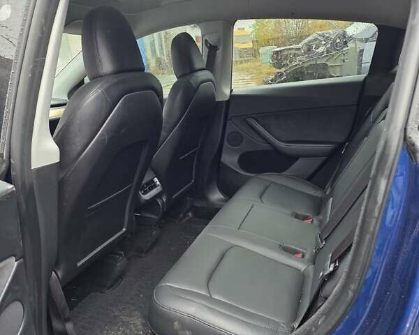Синий Тесла Model Y, объемом двигателя 0 л и пробегом 106 тыс. км за 20400 $, фото 4 на Automoto.ua