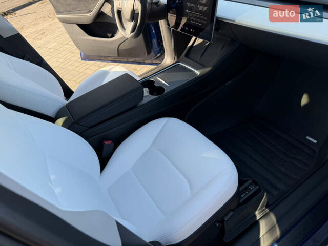 Синий Тесла Model Y, объемом двигателя 0 л и пробегом 12 тыс. км за 31500 $, фото 14 на Automoto.ua