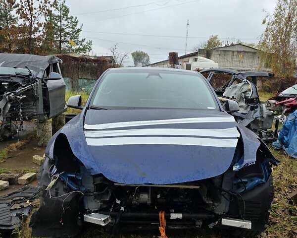Синий Тесла Model Y, объемом двигателя 0 л и пробегом 106 тыс. км за 20400 $, фото 5 на Automoto.ua