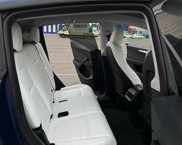 Синий Тесла Model Y, объемом двигателя 0 л и пробегом 7 тыс. км за 34900 $, фото 42 на Automoto.ua