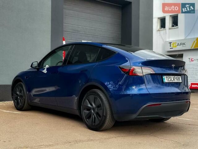 Синий Тесла Model Y, объемом двигателя 0 л и пробегом 12 тыс. км за 33999 $, фото 3 на Automoto.ua