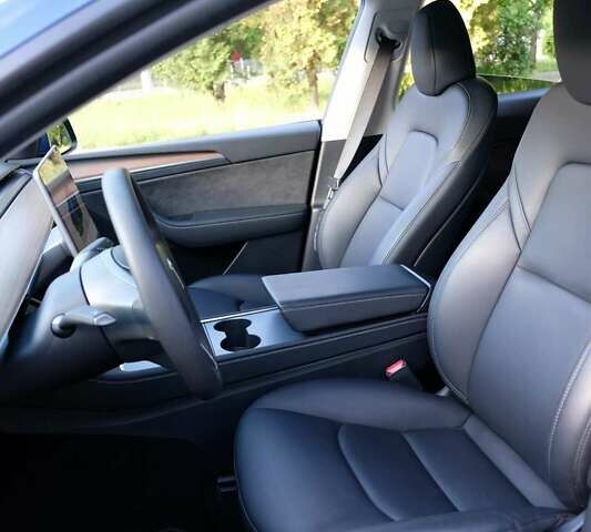 Синий Тесла Model Y, объемом двигателя 0 л и пробегом 21 тыс. км за 33000 $, фото 4 на Automoto.ua