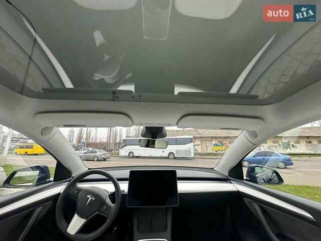 Синий Тесла Model Y, объемом двигателя 0 л и пробегом 27 тыс. км за 25999 $, фото 15 на Automoto.ua