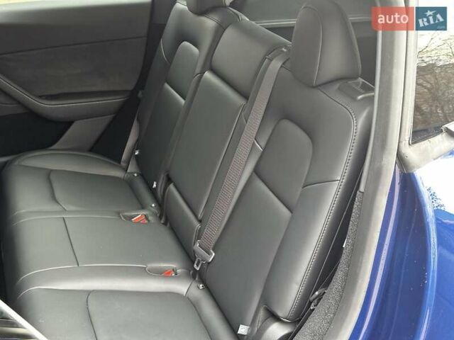 Синий Тесла Model Y, объемом двигателя 0 л и пробегом 12 тыс. км за 33999 $, фото 10 на Automoto.ua