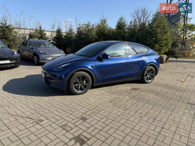 Синий Тесла Model Y, объемом двигателя 0 л и пробегом 12 тыс. км за 31500 $, фото 3 на Automoto.ua