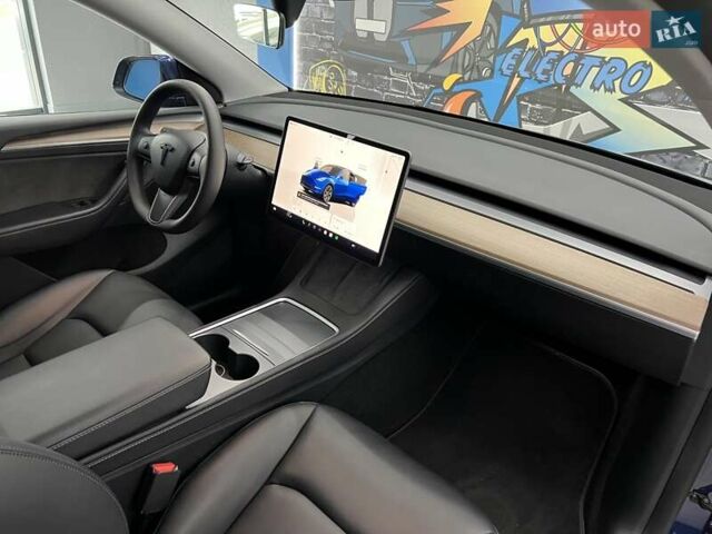 Синий Тесла Model Y, объемом двигателя 0 л и пробегом 8 тыс. км за 34199 $, фото 19 на Automoto.ua