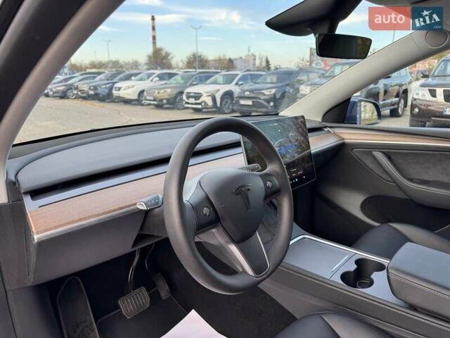 Синий Тесла Model Y, объемом двигателя 0 л и пробегом 8 тыс. км за 31900 $, фото 10 на Automoto.ua