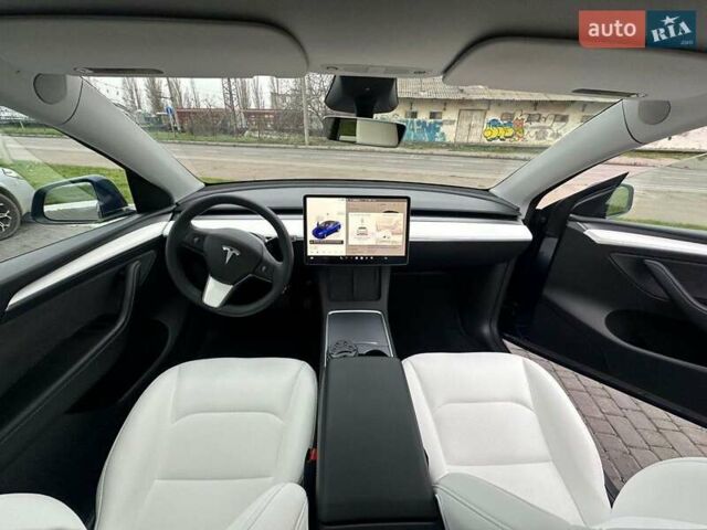 Синий Тесла Model Y, объемом двигателя 0 л и пробегом 27 тыс. км за 25999 $, фото 12 на Automoto.ua
