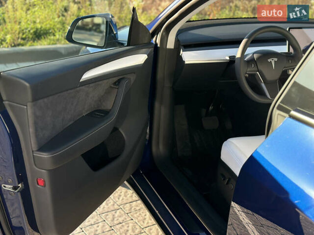 Синий Тесла Model Y, объемом двигателя 0 л и пробегом 10 тыс. км за 32500 $, фото 53 на Automoto.ua