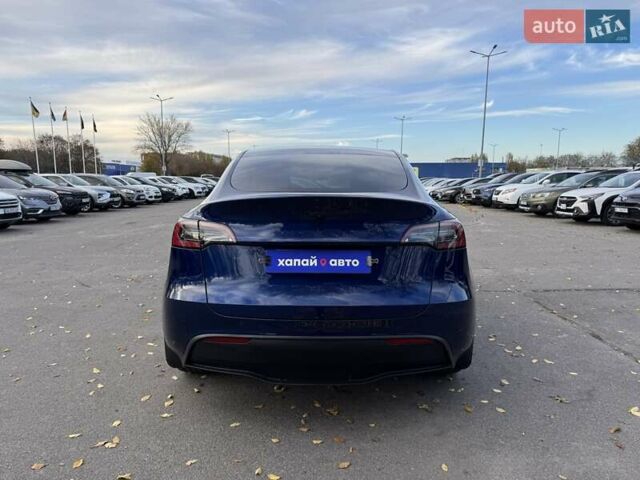 Синий Тесла Model Y, объемом двигателя 0 л и пробегом 8 тыс. км за 31900 $, фото 5 на Automoto.ua