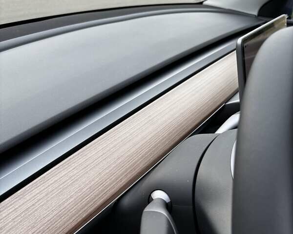 Синий Тесла Model Y, объемом двигателя 0 л и пробегом 9 тыс. км за 48800 $, фото 11 на Automoto.ua