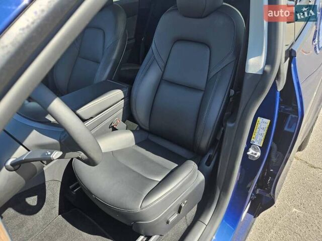 Синій Тесла Model Y, об'ємом двигуна 0 л та пробігом 45 тис. км за 29900 $, фото 24 на Automoto.ua
