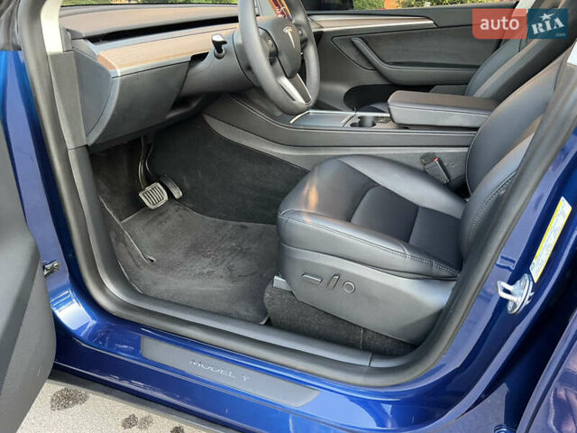 Синий Тесла Model Y, объемом двигателя 0 л и пробегом 13 тыс. км за 29500 $, фото 24 на Automoto.ua