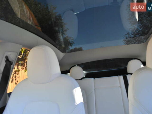 Синій Тесла Model Y, об'ємом двигуна 0 л та пробігом 24 тис. км за 26400 $, фото 40 на Automoto.ua