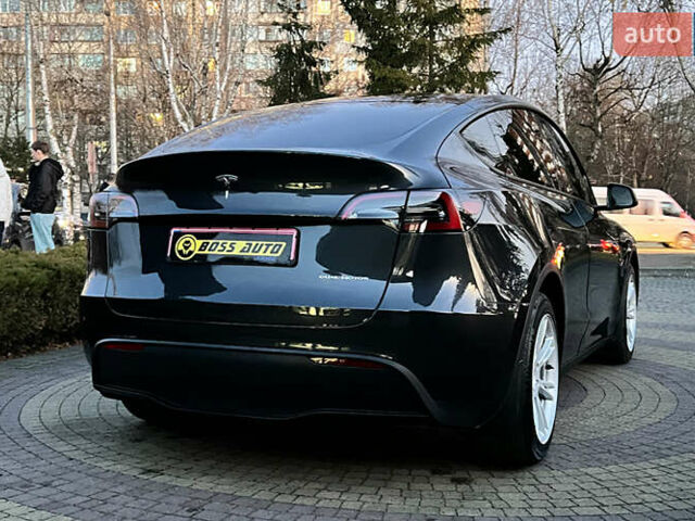 Синий Тесла Model Y, объемом двигателя 0 л и пробегом 24 тыс. км за 33850 $, фото 6 на Automoto.ua