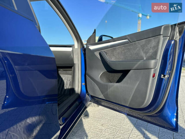 Синий Тесла Model Y, объемом двигателя 0 л и пробегом 10 тыс. км за 32500 $, фото 18 на Automoto.ua